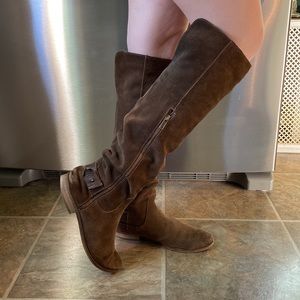 Splendid 🍁🍂🍁 suede knee boots Perfect for fall hayrides!!! 7.5